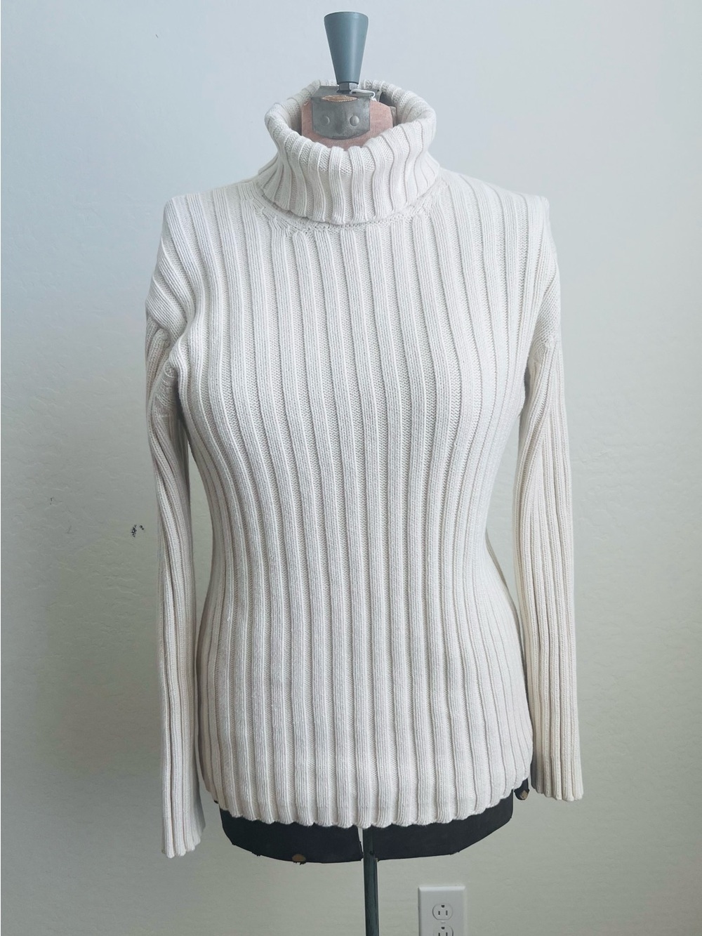Old Navy Cream Ribbed Turtleneck Sweater
